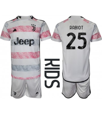 Juventus Adrien Rabiot #25 Replika Babytøj Udebanesæt Børn 2023-24 Kortærmet (+ Korte bukser)